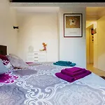 Arimatea Casa アパート *