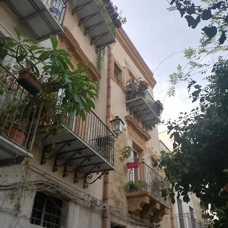 Arimatea Casa アパート